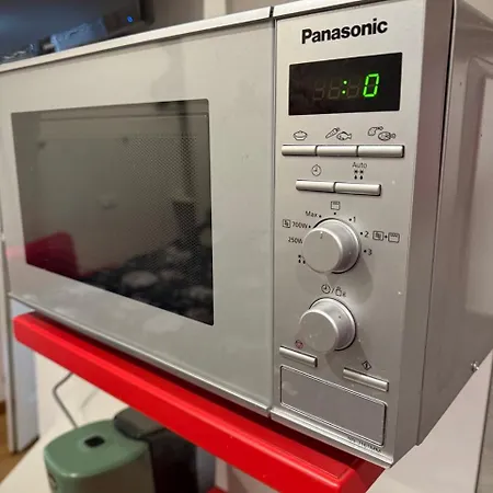 Joyce - Metro Cubo Apartamento *