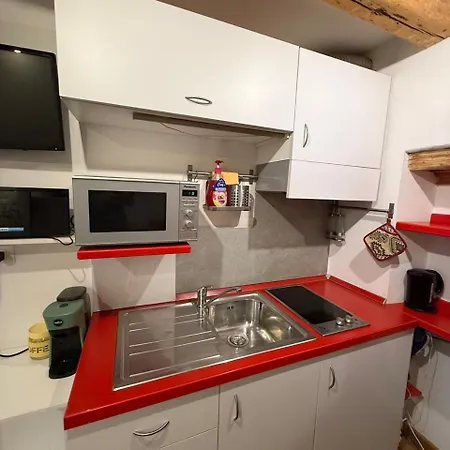 Joyce - Metro Cubo Apartamento