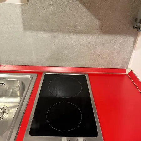 Joyce - Metro Cubo Apartamento *