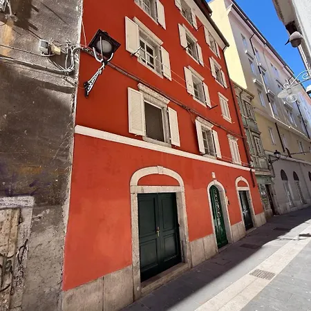 Daire Joyce - Metro Cubo