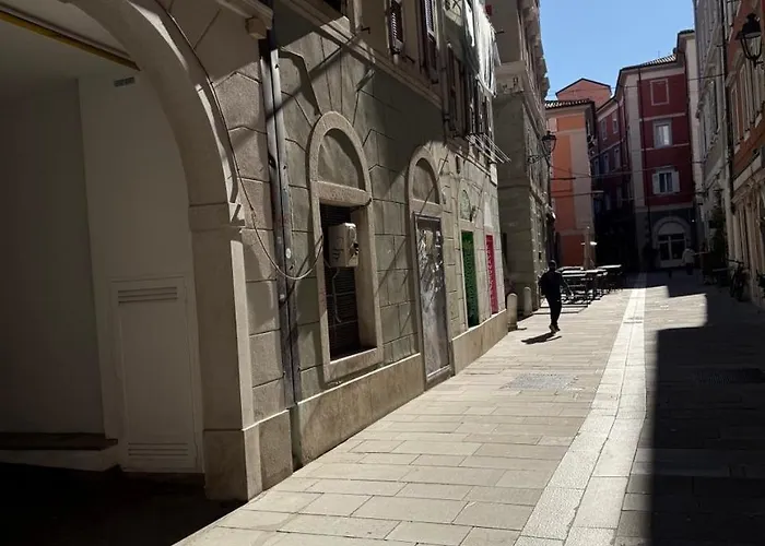 Joyce - Metro Cubo Апартаменти